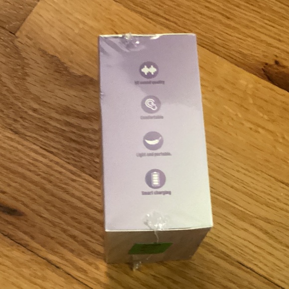 Avant-garde over the ear headphones - Picture 2 of 2